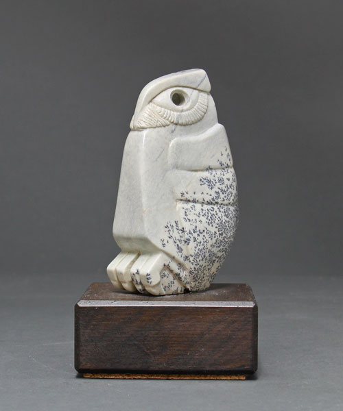 A larger photo, side view, of Soapstone Owl #16F
